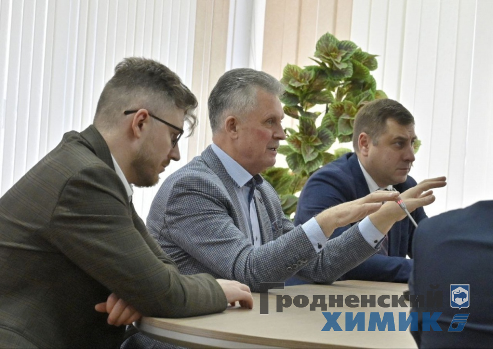 Белорусский политолог Виктор Ватыль встретился с активом СМР ОАО «Гродно Азот»