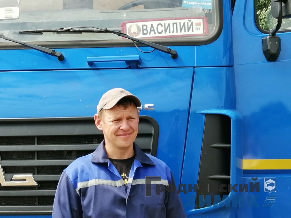 В СУП «Лаздуны-Агро» есть первые «тысячники» по перевозке зерна среди водителей