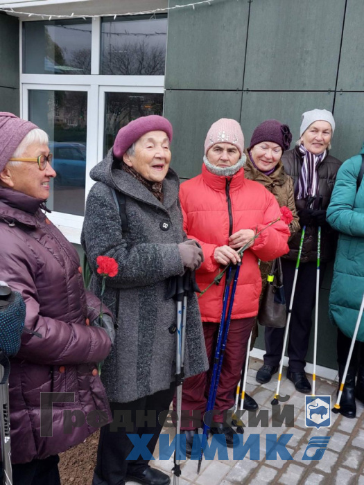 Ветераны ОАО «Гродно Азот» приняли участие в забеге по скандинавской ходьбе, посвящённом 60-летию предприятия