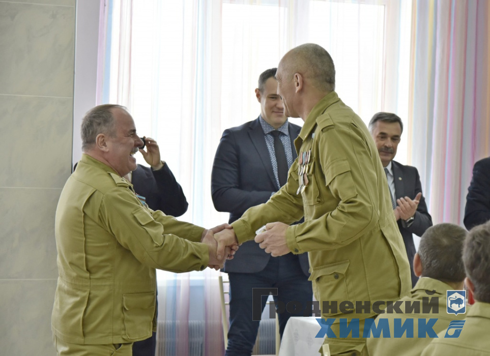 _DSC9529_cr.jpg