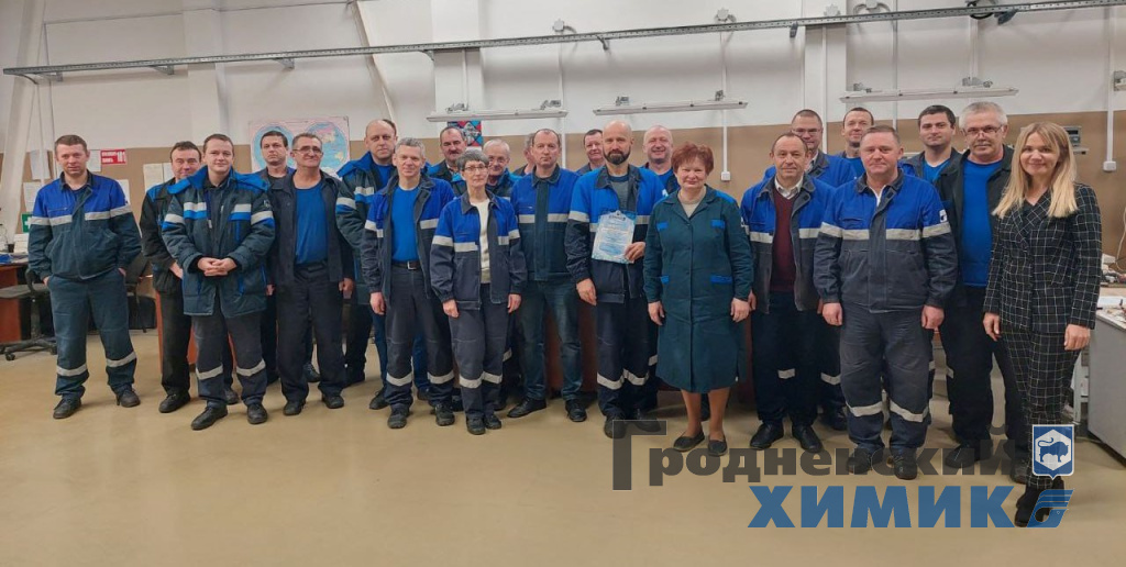 Коллектив ЦЭОПЭК поздравил с юбилеем своего заслуженного работника: 50 лет отметил инженер-электроник Сергей Окунев