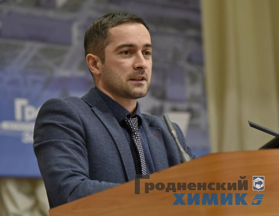 _DSC1079_cr.jpg