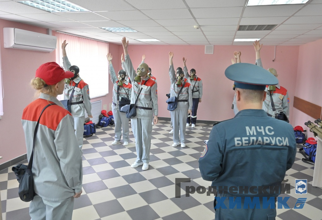 Санитарная дружина гражданской обороны ОАО «Гродно Азот» приняла участие в соревнованиях среди санитарных формирований города