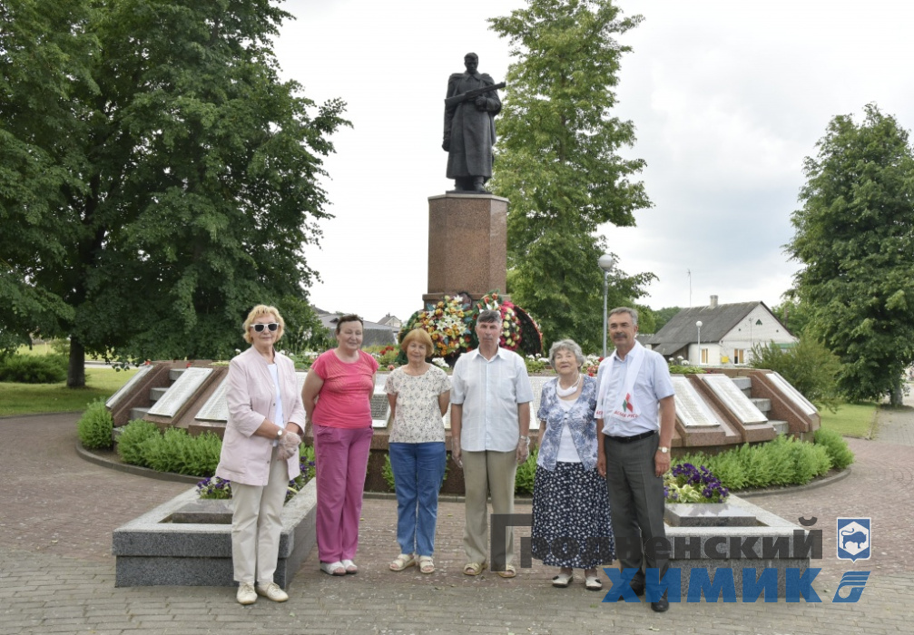 _DSC3123_cr.jpg