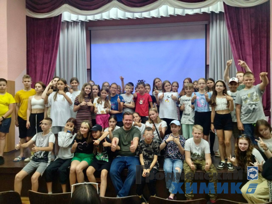 В детском лагере «Купалинка» УП «АзотСервис» побывал Андрей Есин