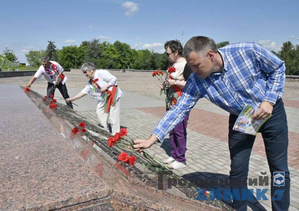 _DSC3245_cr.jpg