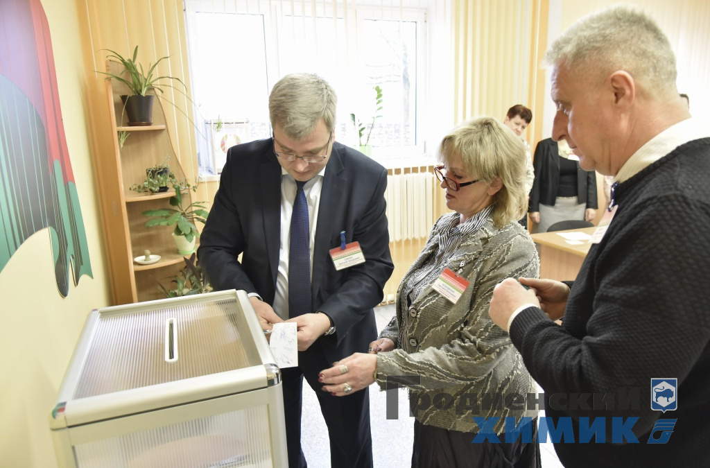 _DSC0311_cr.jpg