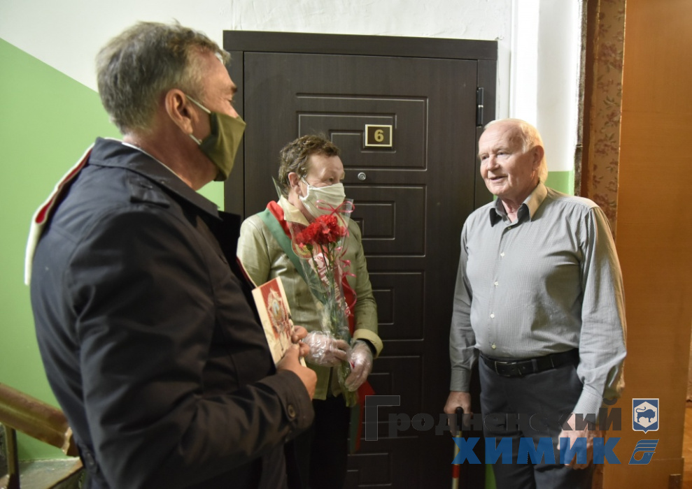_DSC0827_cr.jpg
