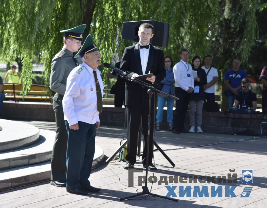 _DSC8113_cr.jpg
