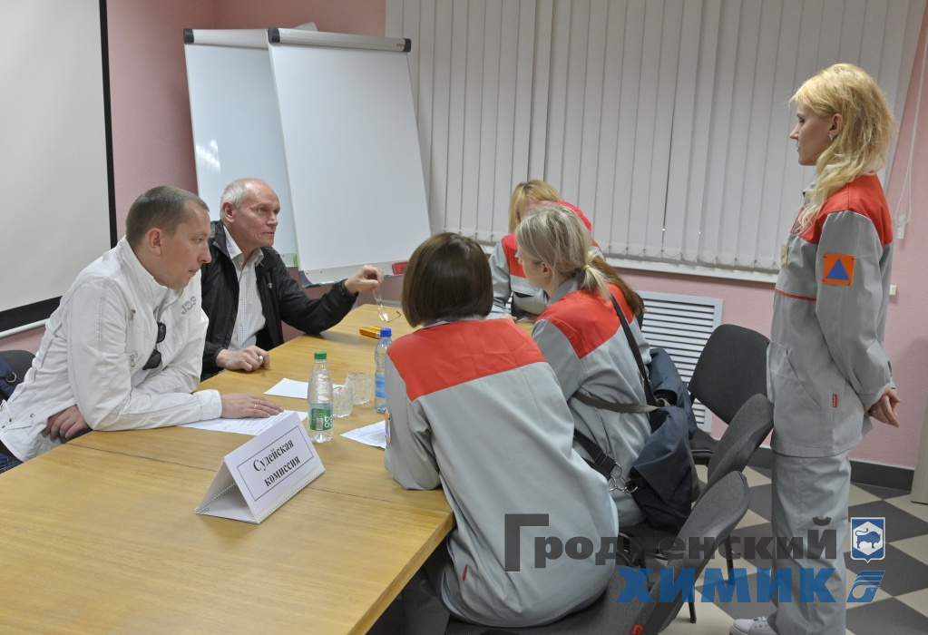 Санитарная дружина гражданской обороны ОАО «Гродно Азот» приняла участие в соревнованиях среди санитарных формирований города