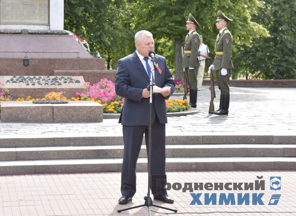 _DSC0036_cr.jpg