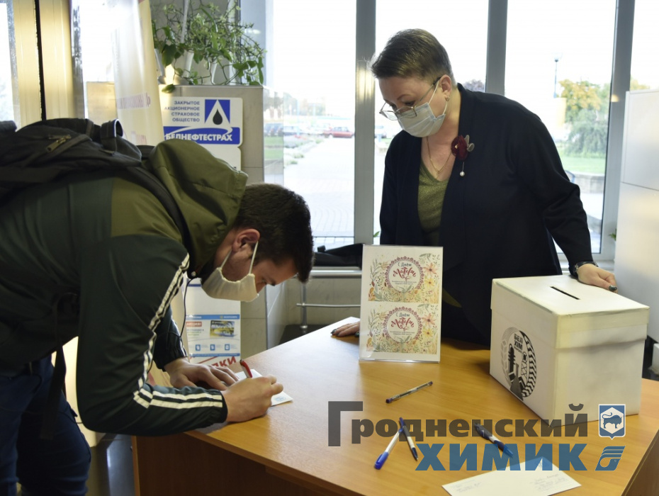 _DSC5833_cr.jpg