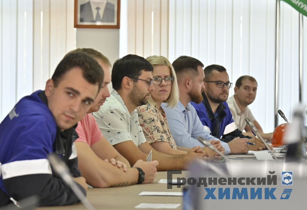 _DSC5725_cr.jpg