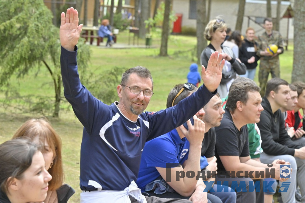 IMG-f53810d5a621902f8bbe3b472453dfad-V.jpg