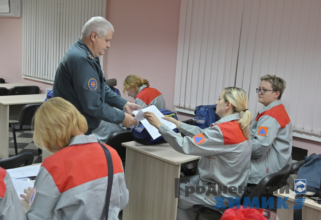 Санитарная дружина гражданской обороны ОАО «Гродно Азот» приняла участие в соревнованиях среди санитарных формирований города