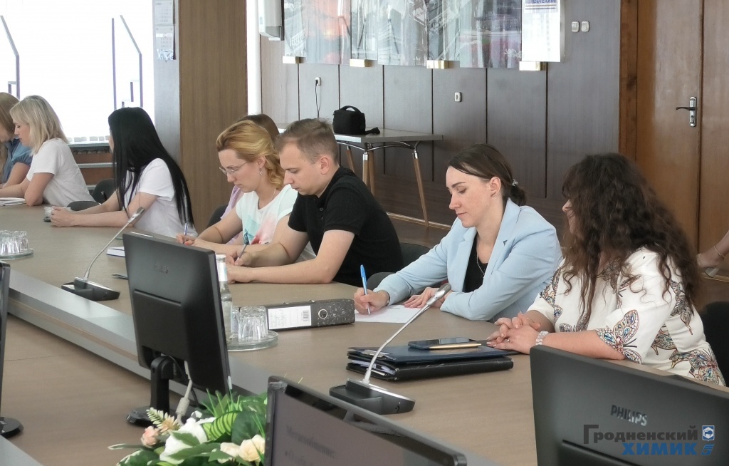 Искусство публичных выступлений постигали работники ОАО «Гродно Азот»