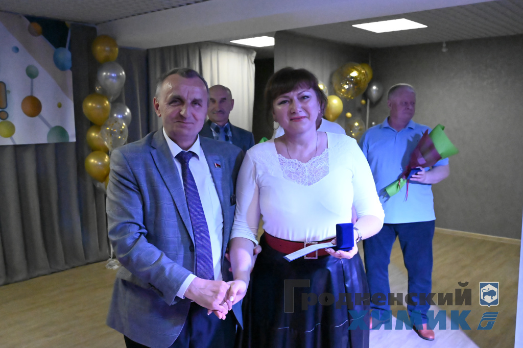 торжественное меропиятие ко Дню химика в филиале Завод Химволокно_2025-61.JPG