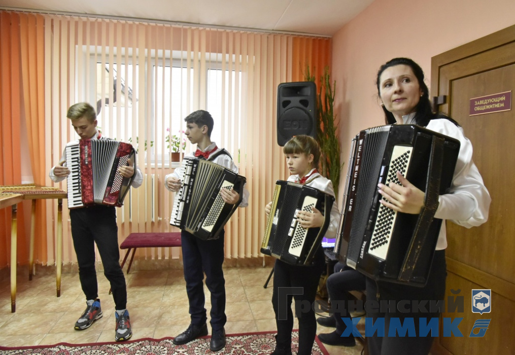 _DSC0604_cr.jpg