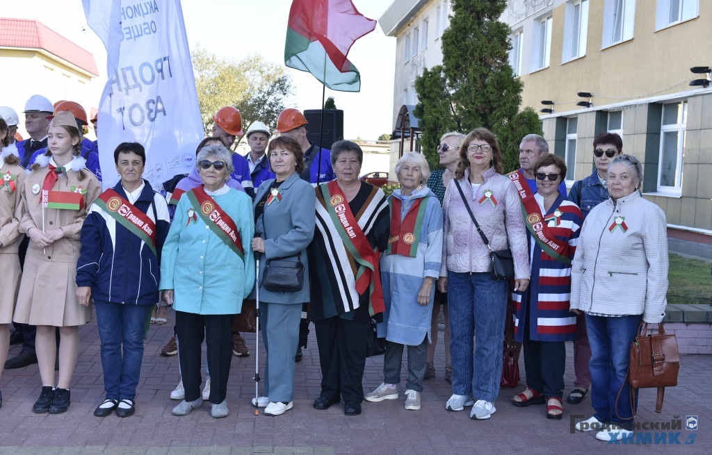 Торжественное открытие мемориальной доски Сергею Притыцкому состоялось накануне Дня народного единства