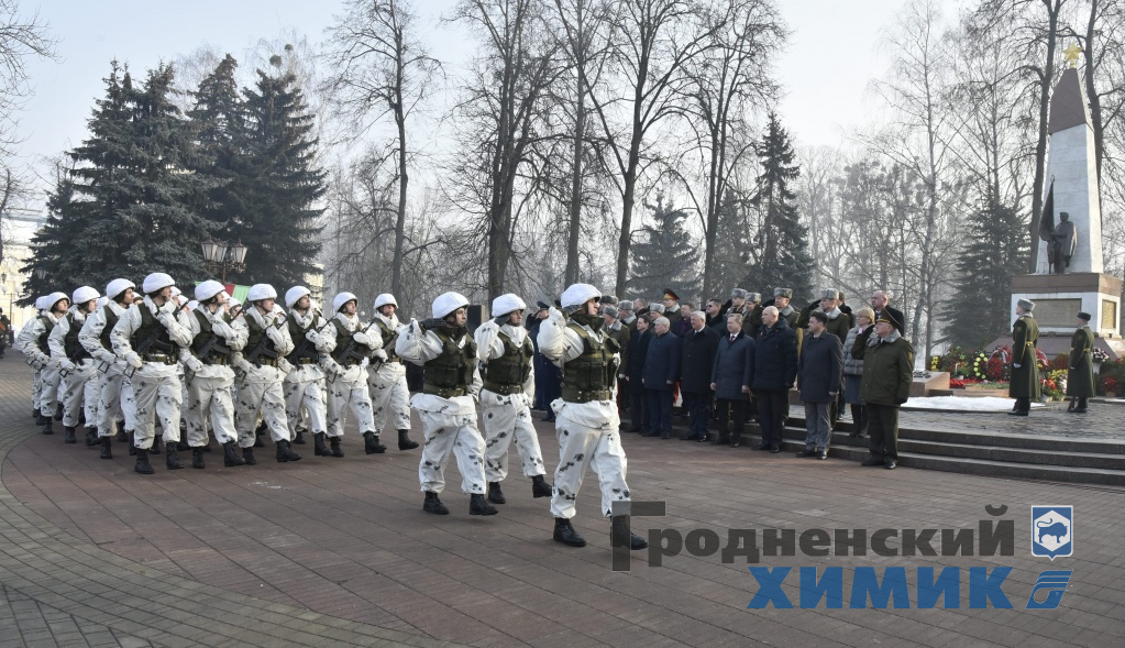 _DSC9866_cr.jpg
