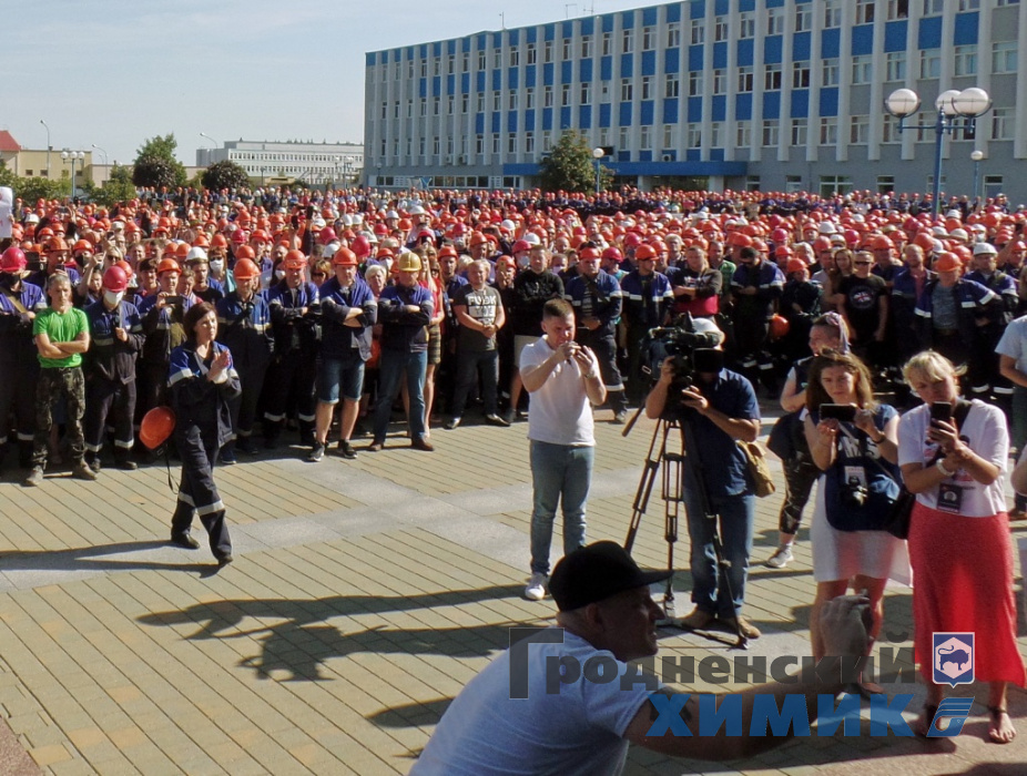 SAM_4829_cr.jpg