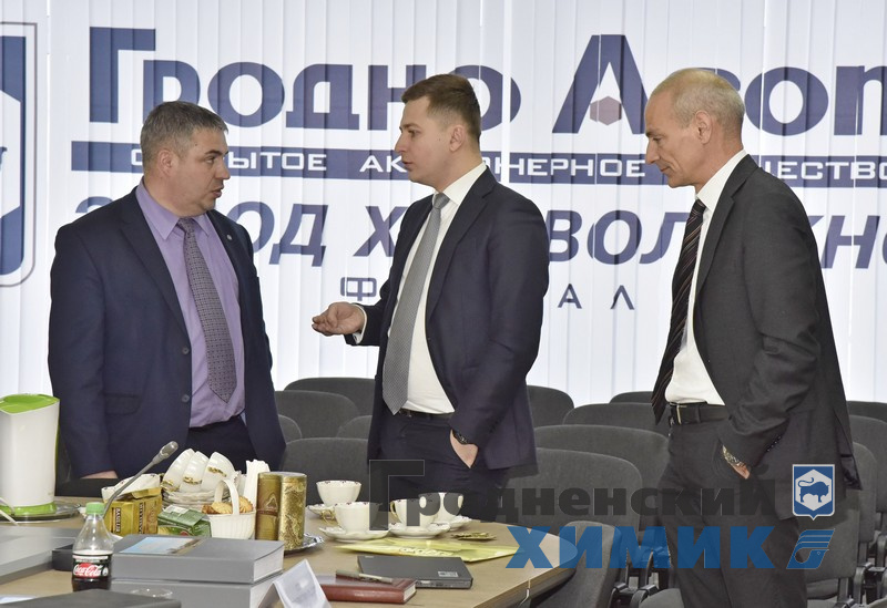 _DSC4523_cr.jpg