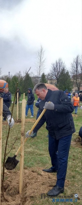 Рядом с филиалом «Завод Химволокно» обновился сквер